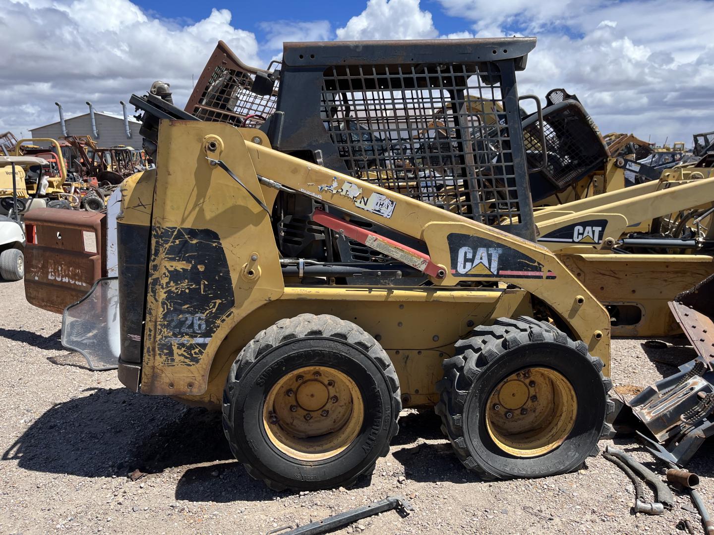 ./imagenes/INVOICE/2019/17617/MINICARGADOR CATERPILLAR 226 (15).JPG